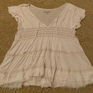American Eagle Cream Women’s Medium Flowy Top